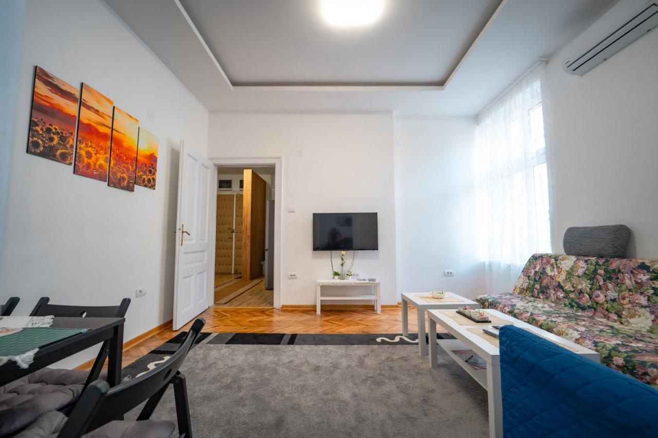 Botanical9, Belgrade Centre, 2 Bedroom Apartment Bagian luar foto