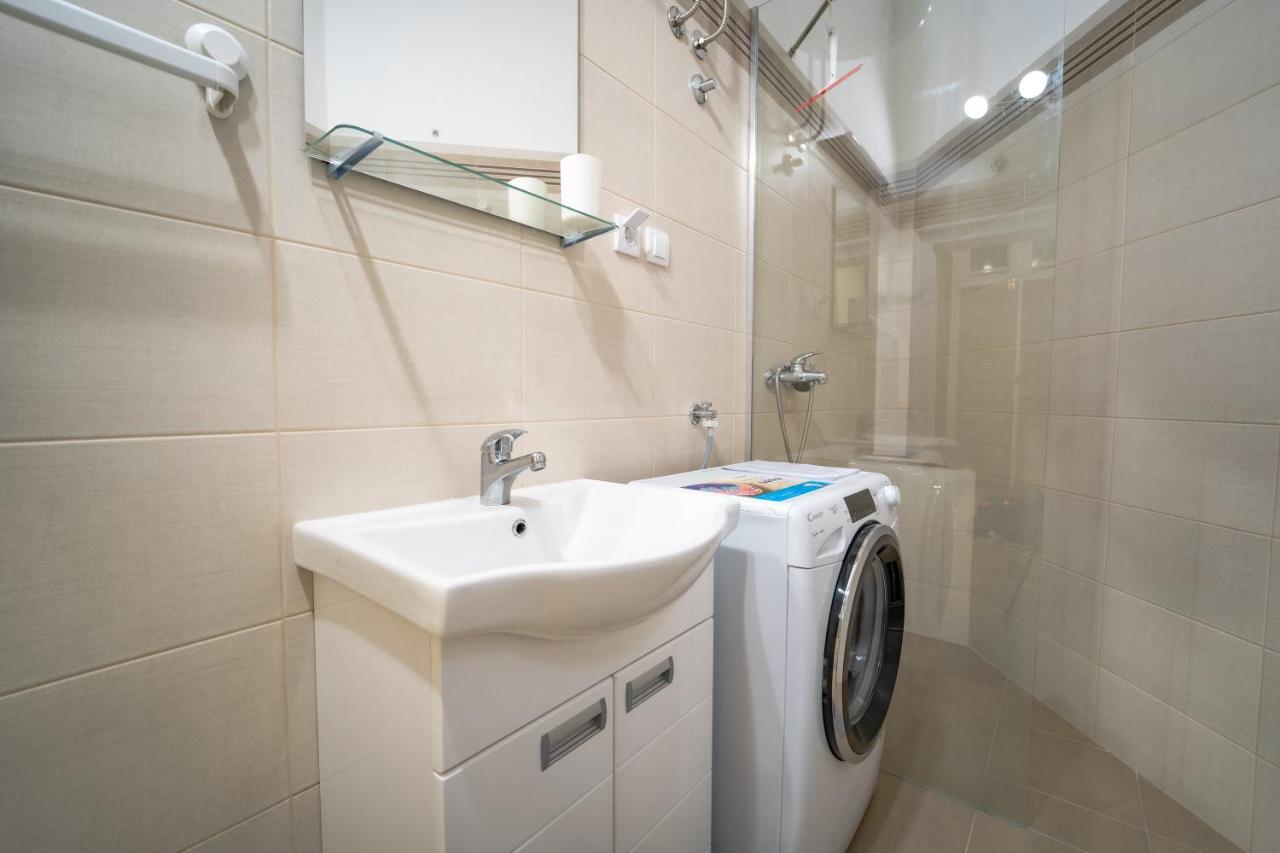 Botanical9, Belgrade Centre, 2 Bedroom Apartment Bagian luar foto